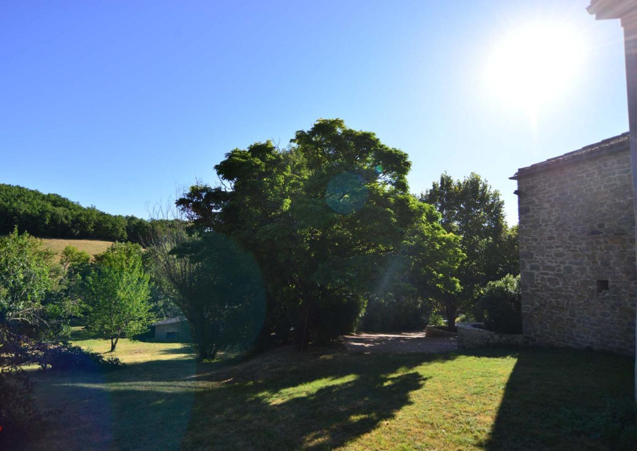 Chambre D'Hotes A La Cle Des Champs Varen Exterior foto